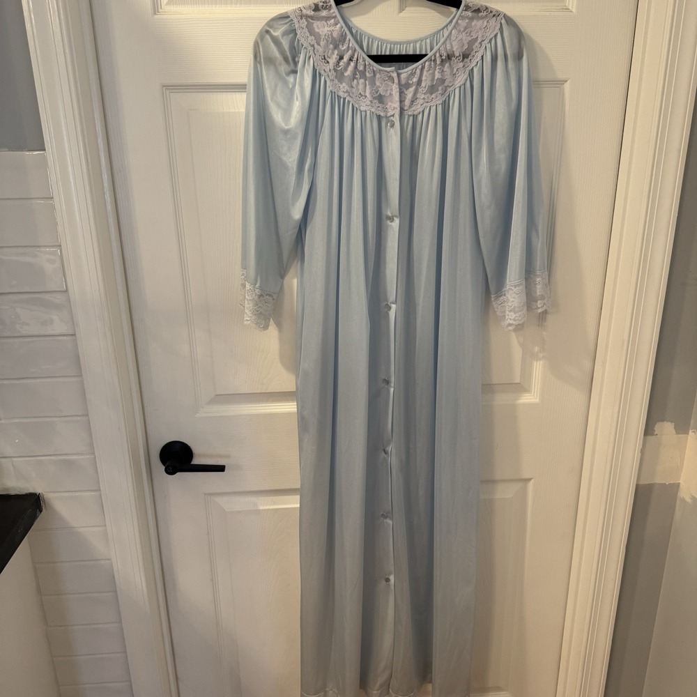 Vintage Gilead Baby Blue  100% Nylon Long Robe‎ Lace Button Size Small